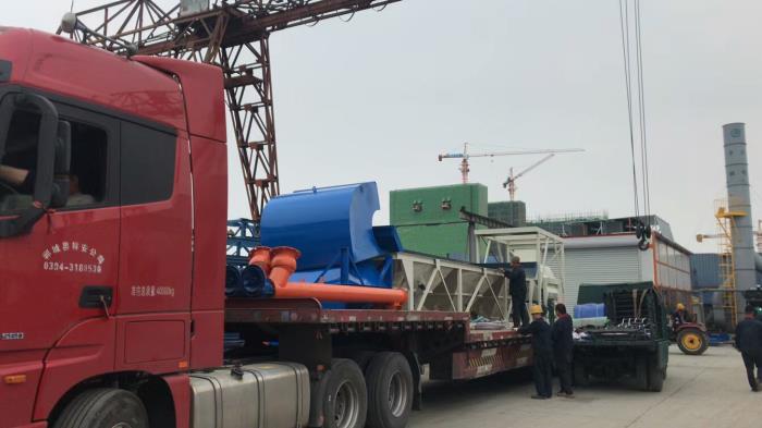 混凝土攪拌機發(fā)貨現(xiàn)場