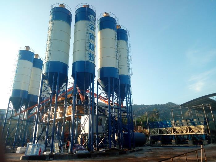 混凝土攪拌站設備現場
