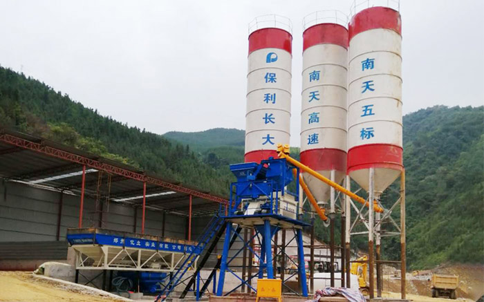 HZS50混凝土攪拌站用戶生產(chǎn)現(xiàn)場實拍 廠家 價格實惠