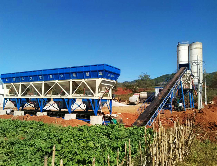 水泥混凝土攪拌站安裝調(diào)試現(xiàn)場實拍