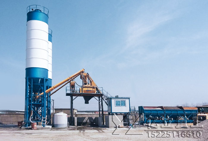2HZS35混凝土攪拌站設(shè)備用戶生產(chǎn)現(xiàn)場(chǎng)
