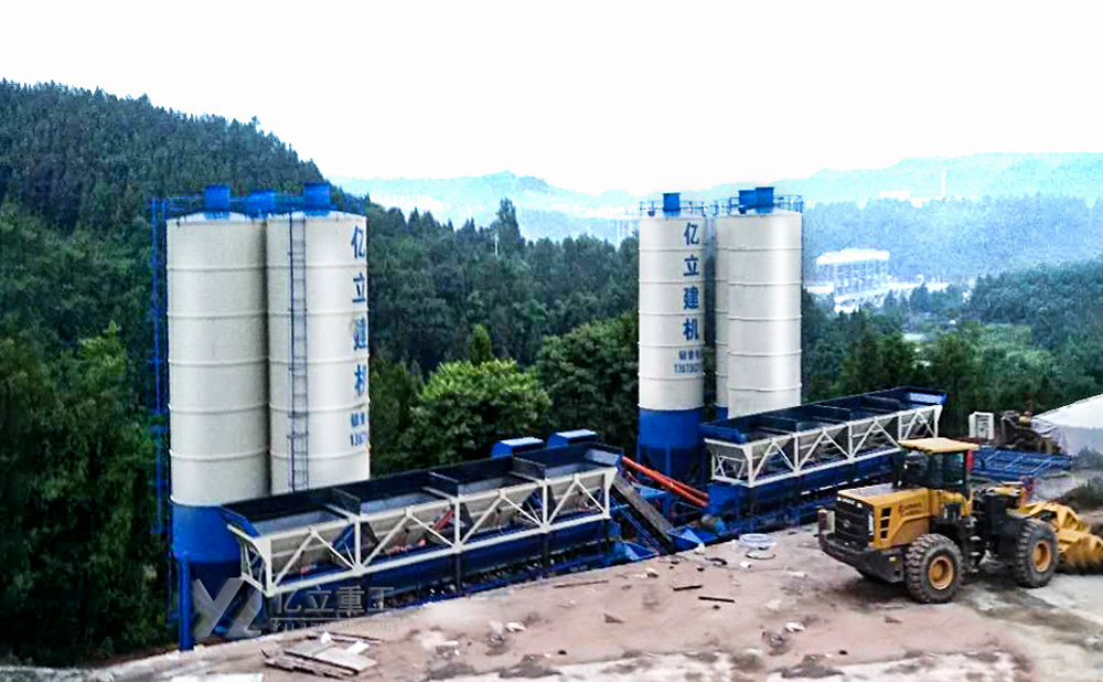 60混凝土攪拌站設(shè)備客戶案例現(xiàn)場