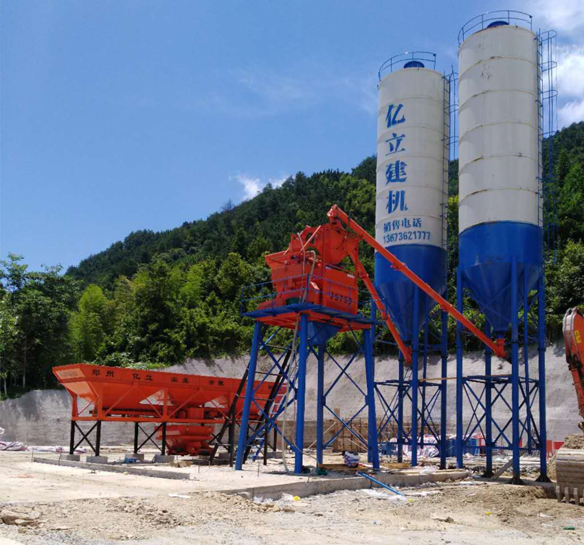 小型混凝土攪拌站作業(yè)現場