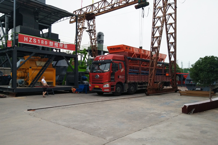 混凝土攪拌站設備發(fā)貨